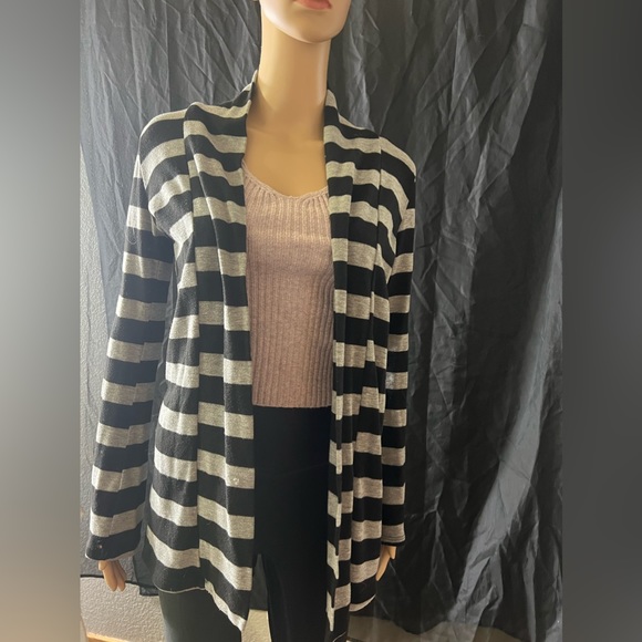 pretty-good-sweaters-pretty-good-black-and-grey-cardigan-m-poshmark